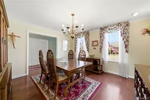 282 Helm Ln, Bay Shore, NY 11706 - Photo 5