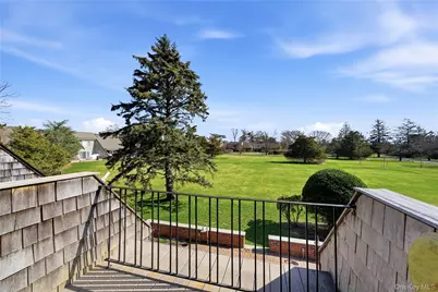 282 Helm Lane, Bay Shore, NY 11706 - Photo 25