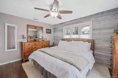 78 Emerson Avenue, Levittown, NY 11756 - Photo 11