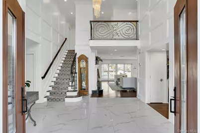 10 Beech Road, Islip, NY 11751 - Photo 9