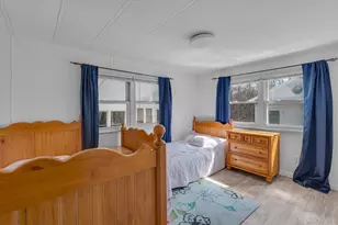 74 Maple St, East Quogue, NY 11942 - Photo 9