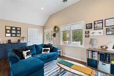 52 Hewlett Drive, Sound Beach, NY 11789 - Photo 9