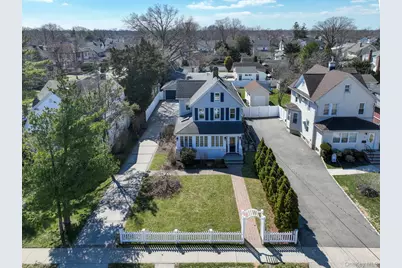 420 Scranton Avenue, Lynbrook, NY 11563 - Photo 21