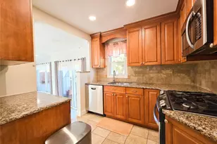 43 Fort Hill Rd, Huntington, NY 11743 - Photo 11