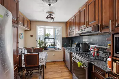 569 Peninsula Boulevard, Cedarhurst, NY 11516 - Photo 23