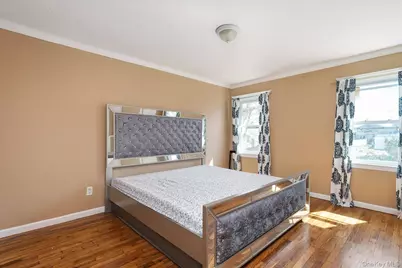 569 Peninsula Boulevard, Cedarhurst, NY 11516 - Photo 11