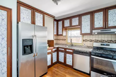 569 Peninsula Boulevard, Cedarhurst, NY 11516 - Photo 7