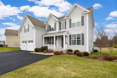 27 E Van Buren Way, Hopewell Junction, NY 12533 - Photo 3