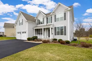 27 E Van Buren Way, Hopewell Junction, NY 12533 - Photo 3