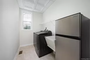 27 E Van Buren Way, Hopewell Junction, NY 12533 - Photo 17