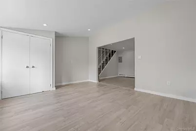 37 Fork Lane, Hicksville, NY 11801 - Photo 9