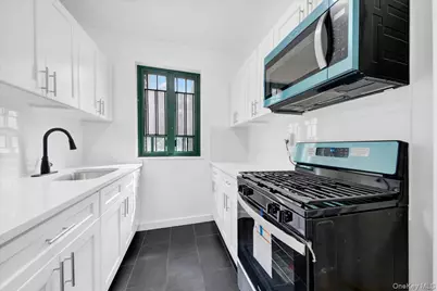 1569 Metropolitan Avenue #4g, Bronx, NY 10462 - Photo 3