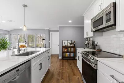 111 Spier Road, Scarsdale, NY 10583 - Photo 17