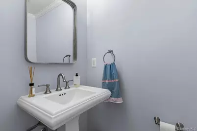 111 Spier Road, Scarsdale, NY 10583 - Photo 19