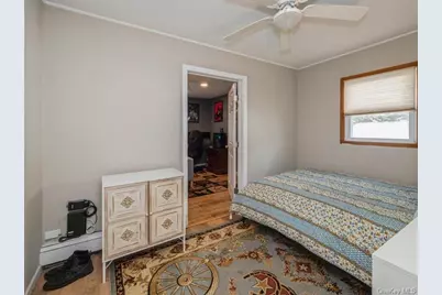 8 Crabtree Lane, Levittown, NY 11756 - Photo 17