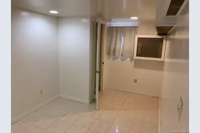 11433 204th Street, Saint Albans, NY 11412 - Photo 7