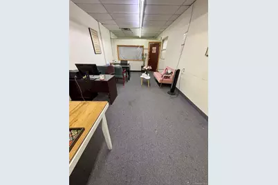 136-85 Roosevelt Avenue #201, Flushing, NY 11354 - Photo 5