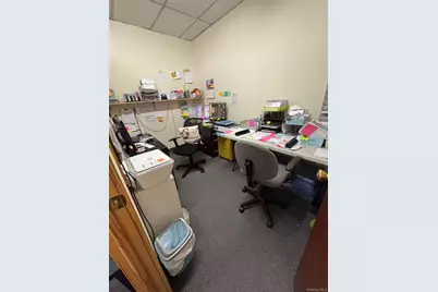 136-85 Roosevelt Avenue #201, Flushing, NY 11354 - Photo 9