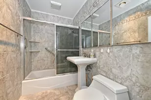 38 Moss Ln, Levittown, NY 11756 - Photo 15