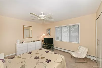 38 Moss Lane, Levittown, NY 11756 - Photo 13