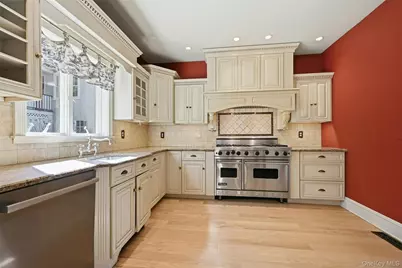 117 Liberty Avenue, Port Jefferson, NY 11777 - Photo 15