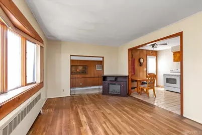 120 W 19th Street, Deer Park, NY 11729 - Photo 5