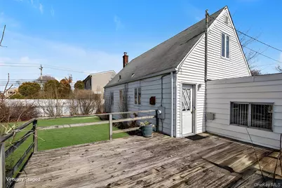 120 W 19th Street, Deer Park, NY 11729 - Photo 21