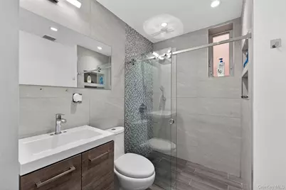 2033 Hering Avenue, Bronx, NY 10461 - Photo 31