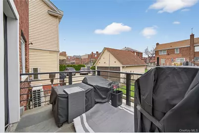 2033 Hering Avenue, Bronx, NY 10461 - Photo 35