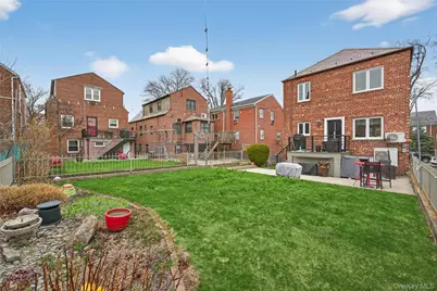 2033 Hering Avenue, Bronx, NY 10461 - Photo 39