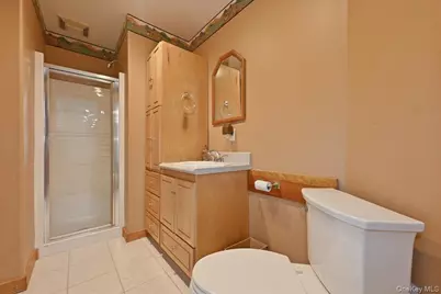 1600 Milburn Court, Wantagh, NY 11793 - Photo 27