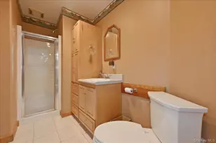 1600 Milburn Ct, Wantagh, NY 11793 - Photo 27
