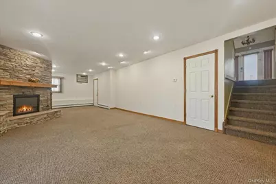 1600 Milburn Court, Wantagh, NY 11793 - Photo 23