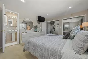 1600 Milburn Ct, Wantagh, NY 11793 - Photo 15