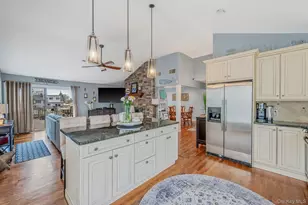 34 Secatogue Ln E, West Islip, NY 11795 - Photo 19