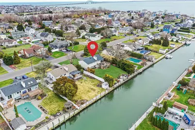 34 Secatogue Lane E, West Islip, NY 11795 - Photo 45