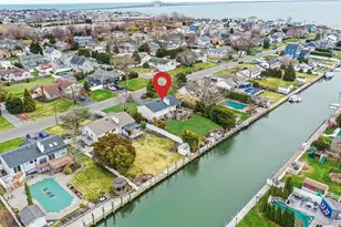 34 Secatogue Ln E, West Islip, NY 11795 - Photo 45