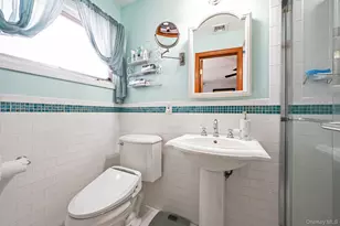 34 Secatogue Ln E, West Islip, NY 11795 - Photo 27