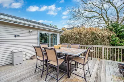 34 Secatogue Lane E, West Islip, NY 11795 - Photo 11