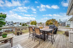 34 Secatogue Ln E, West Islip, NY 11795 - Photo 11