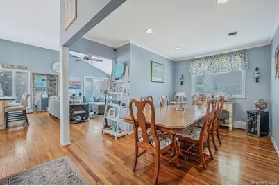 34 Secatogue Lane E, West Islip, NY 11795 - Photo 21