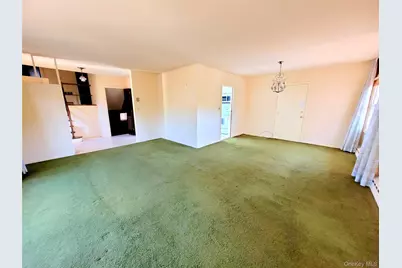 1474 Stephen Marc Lane, East Meadow, NY 11554 - Photo 3