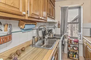 21-36 77th St, East Elmhurst, NY 11370 - Photo 9