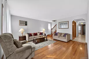 37 Manhattan Ave, Westbury, NY 11590 - Photo 3