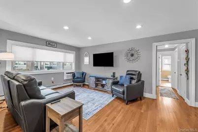 4 Rose Street Unit #1-A1, Oceanside, NY 11572 - Photo 5