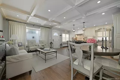 175 Locust Street, Floral Park, NY 11001 - Photo 5