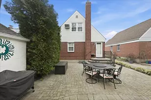 175 Locust St, Floral Park, NY 11001 - Photo 31