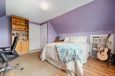 175 Locust Street, Floral Park, NY 11001 - Photo 17