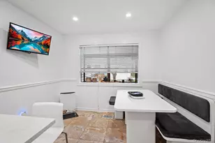 39 Chestnut Ln, Woodbury, NY 11797 - Photo 19