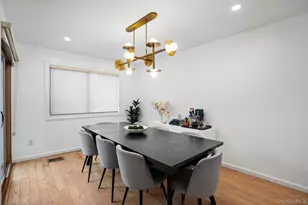 39 Chestnut Ln, Woodbury, NY 11797 - Photo 9